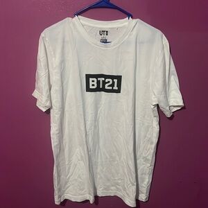 BT21 X Uniqlo Men T-Shirt Large  White Logo BT21 Graphic Adult Tee Short Sleeve